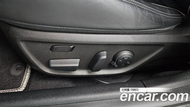 Genesis G70 2018 — photo 31