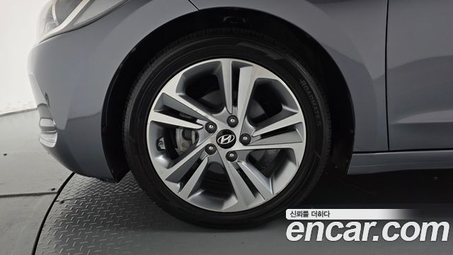 Hyundai AVANTE 2017 — photo 5
