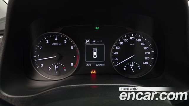 Hyundai AVANTE 2017 — photo 11
