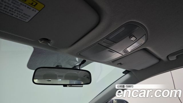 Hyundai AVANTE 2017 — photo 22