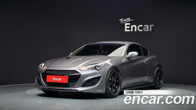 Hyundai Genesis 2010 — photo 1