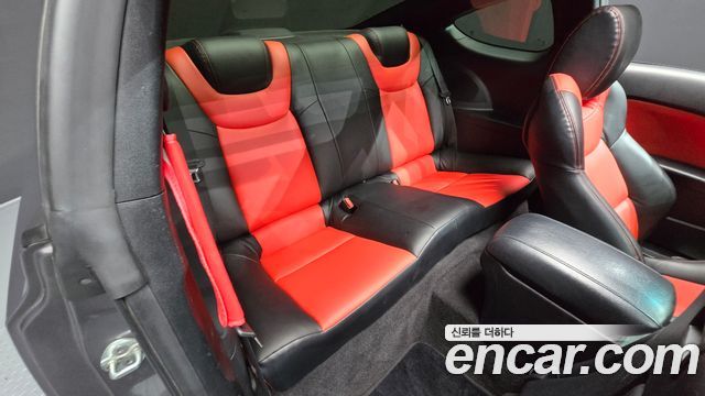 Hyundai Genesis 2010 — photo 11