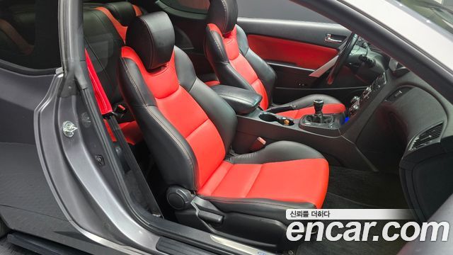Hyundai Genesis 2010 — photo 12