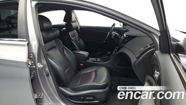 Hyundai Sonata 2013 — photo 16