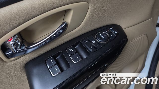 Kia Canival 2018 — photo 12
