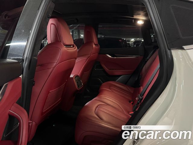 Maserati Levante 2017 — photo 8