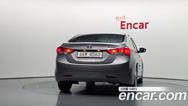 Hyundai AVANTE 2011 — photo 4