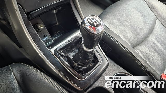 Hyundai AVANTE 2011 — photo 12