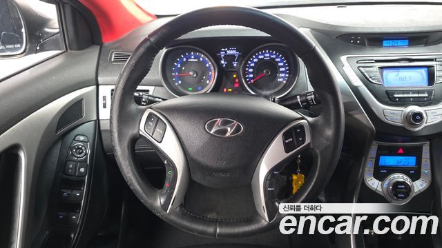 Hyundai AVANTE 2011 — photo 19
