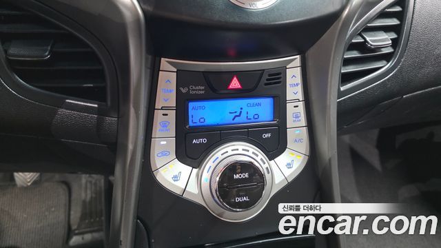 Hyundai AVANTE 2011 — photo 23