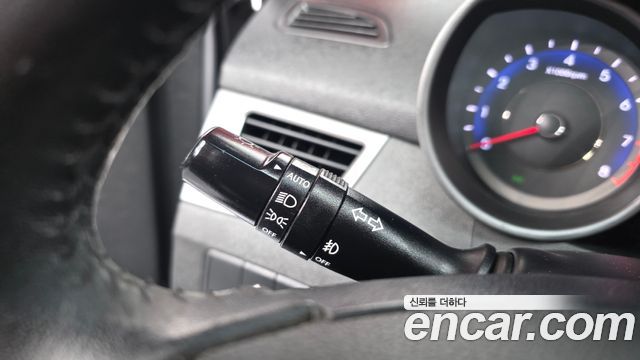Hyundai AVANTE 2011 — photo 24