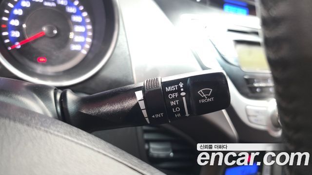 Hyundai AVANTE 2011 — photo 25