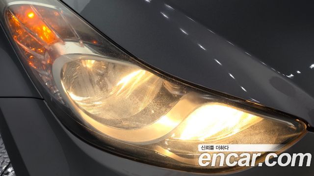 Hyundai AVANTE 2011 — photo 8