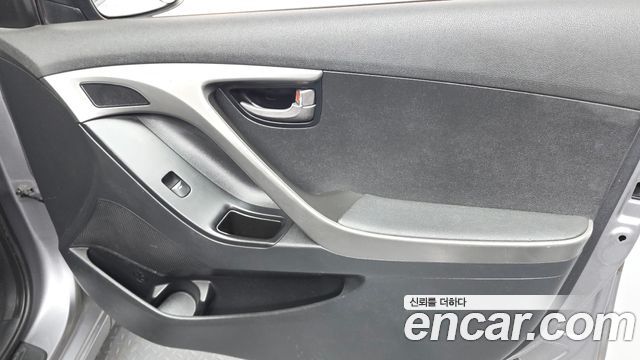 Hyundai AVANTE 2011 — photo 14