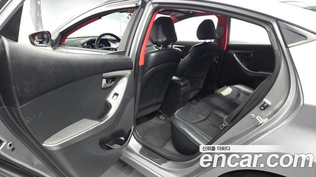 Hyundai AVANTE 2011 — photo 16