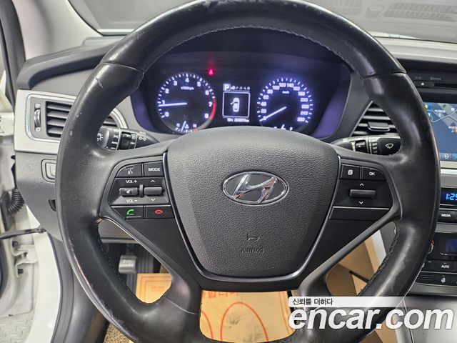 Hyundai Sonata 2016 — photo 12