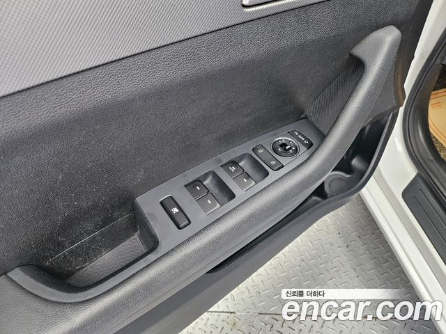 Hyundai Sonata 2016 — photo 13