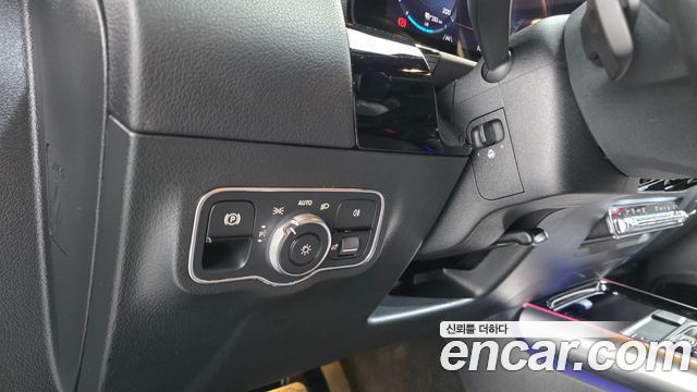 Mercedes-Benz EQA 2021 — photo 12