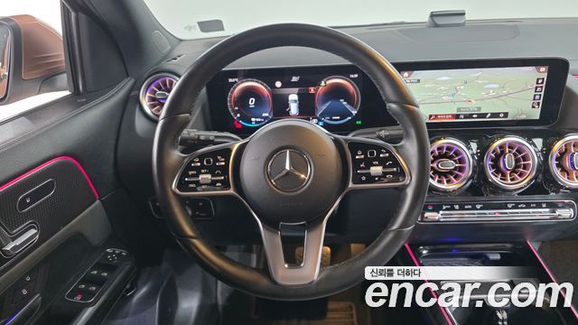 Mercedes-Benz EQA 2021 — photo 13