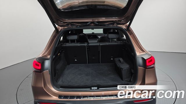 Mercedes-Benz EQA 2021 — photo 19