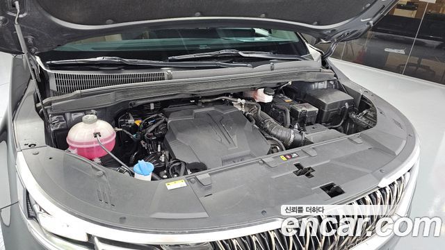 Kia Canival 2023 — photo 6