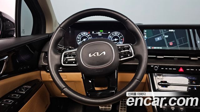 Kia Canival 2023 — photo 19