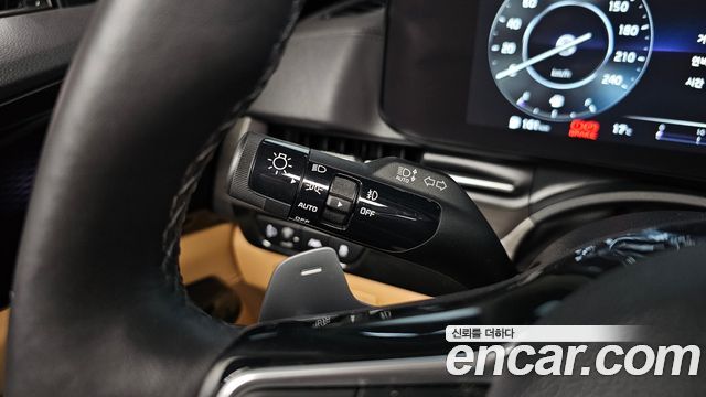 Kia Canival 2023 — photo 26