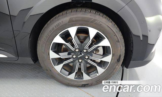 Kia Canival 2023 — photo 7