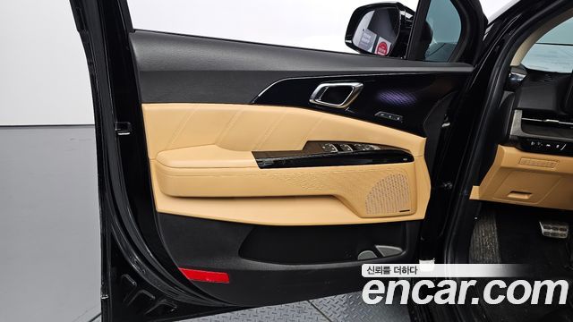Kia Canival 2023 — photo 14