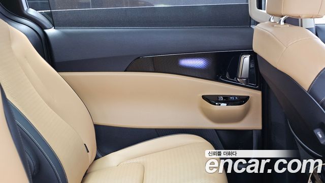 Kia Canival 2023 — photo 15