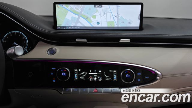 Genesis GV70 2023 — photo 18