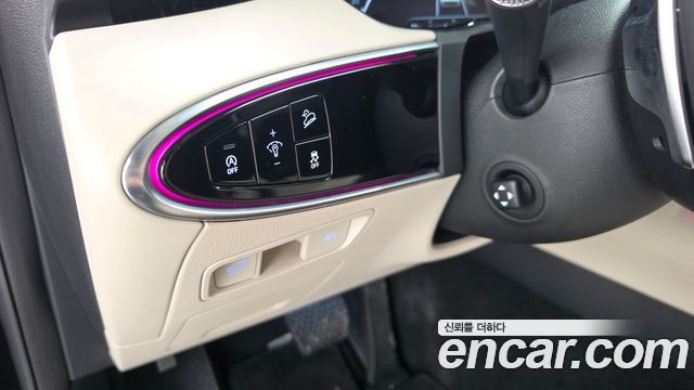 Genesis GV70 2023 — photo 26