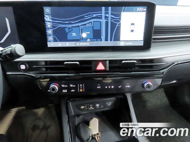 Kia K5 2025 — photo 12