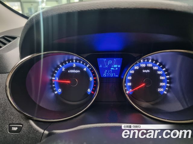 Hyundai Tucson 2011 — photo 8