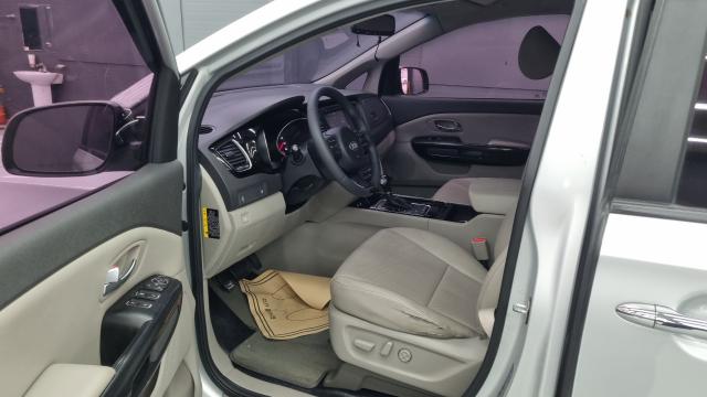 Kia Canival 2015 — photo 7