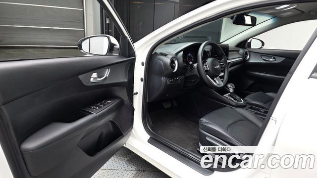 Kia K3 2023 — photo 10
