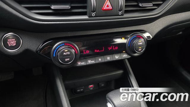 Kia K3 2023 — photo 17