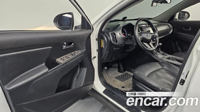 Kia Sportage 2016 — photo 10