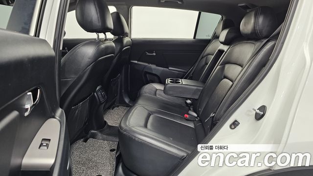 Kia Sportage 2016 — photo 11