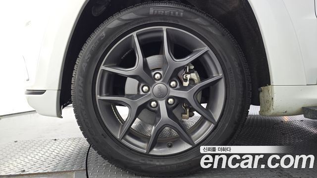 Jeep Cherokee 2019 — photo 5
