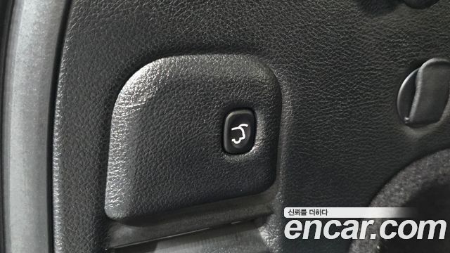 Jeep Cherokee 2019 — photo 27