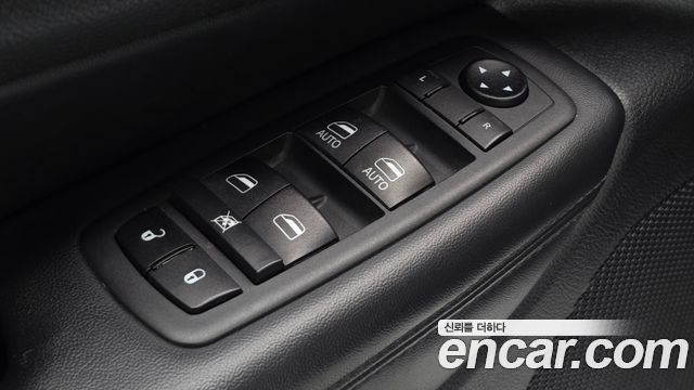 Jeep Cherokee 2019 — photo 36