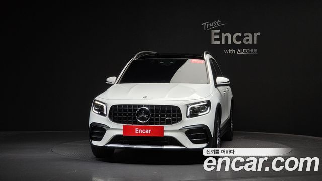 Mercedes-Benz GLB-Class 2023 — photo 3