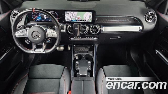 Mercedes-Benz GLB-Class 2023 — photo 10
