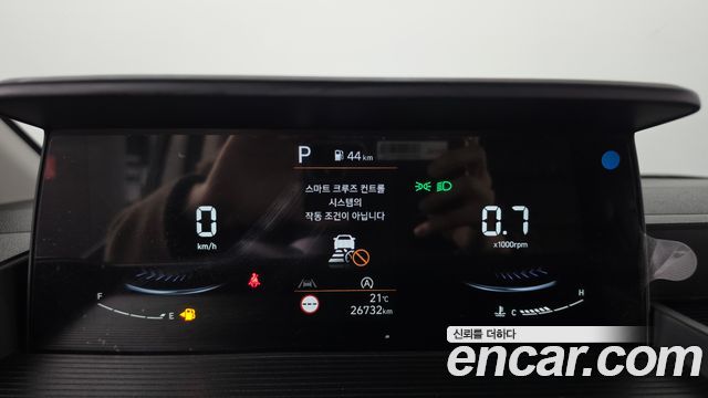 Hyundai Staria 2025 — photo 25