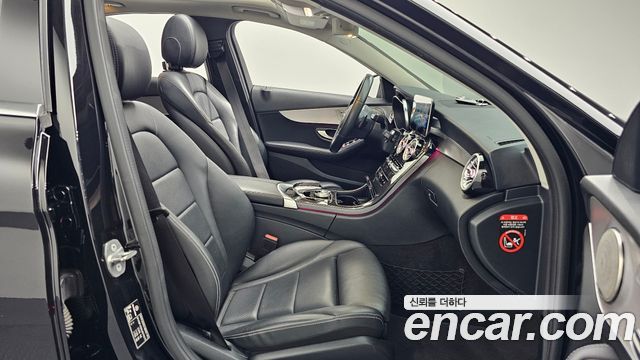 Mercedes-Benz C-Class 2020 — photo 17