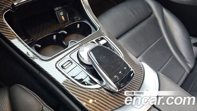 Mercedes-Benz C-Class 2020 — photo 23