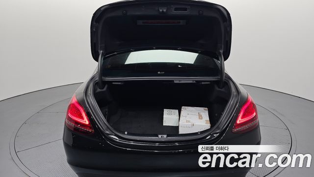 Mercedes-Benz C-Class 2020 — photo 26