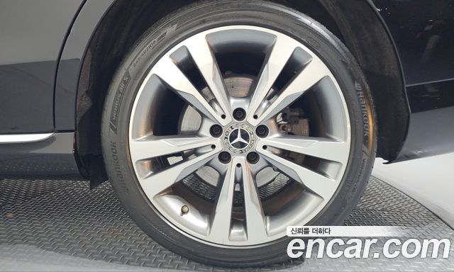 Mercedes-Benz C-Class 2020 — photo 7