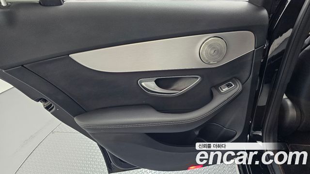 Mercedes-Benz C-Class 2020 — photo 15
